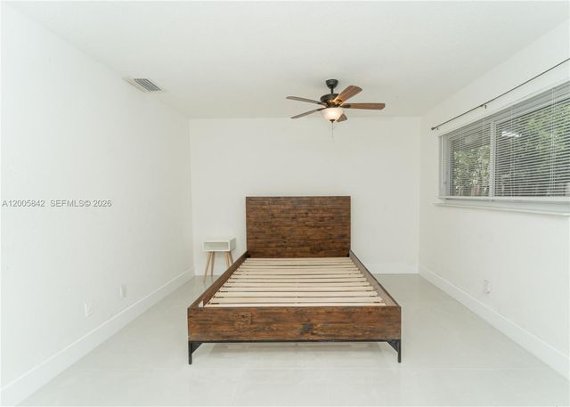 2260 Charleston St, Hollywood, FL 33020