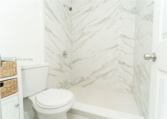 2260 Charleston St, Hollywood, FL 33020