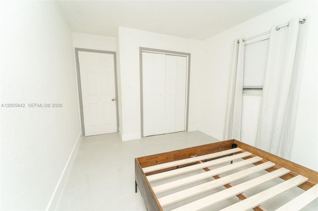 2260 Charleston St, Hollywood, FL 33020