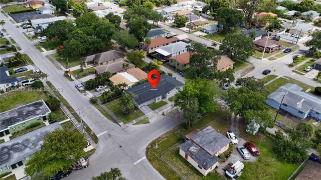 2260 Charleston St, Hollywood, FL 33020