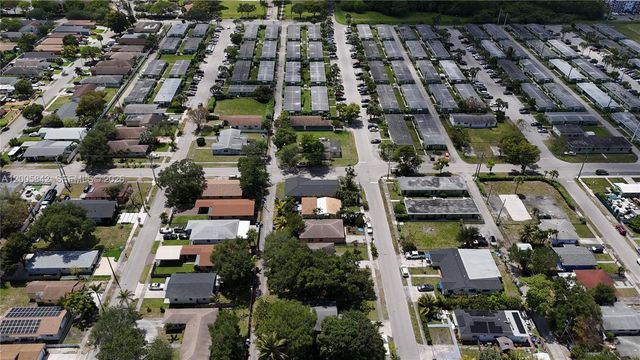 2260 Charleston St, Hollywood, FL 33020