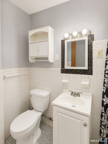 1048 Broad Street 2A, Meriden, CT 06450