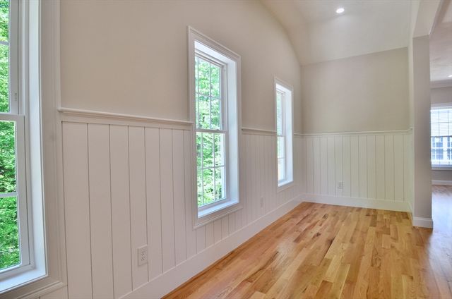 22B Crownshield 22B, Uxbridge, MA 01569