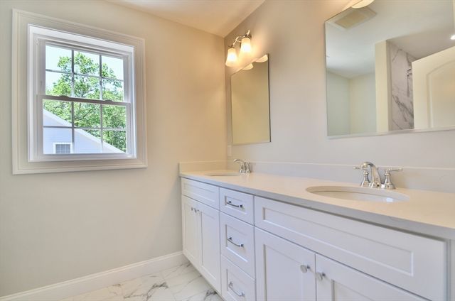 22B Crownshield 22B, Uxbridge, MA 01569