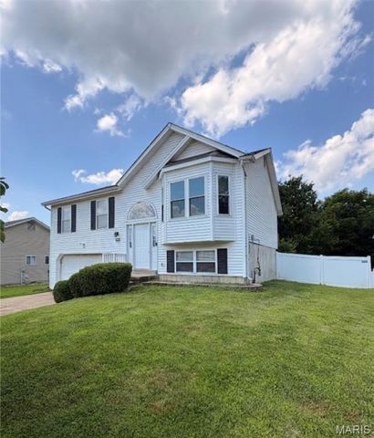 991 Sunset Farms Court, St Charles, MO 63304