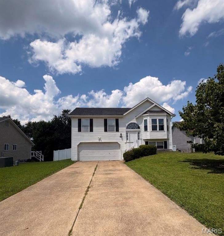 991 Sunset Farms Court, St Charles, MO 63304