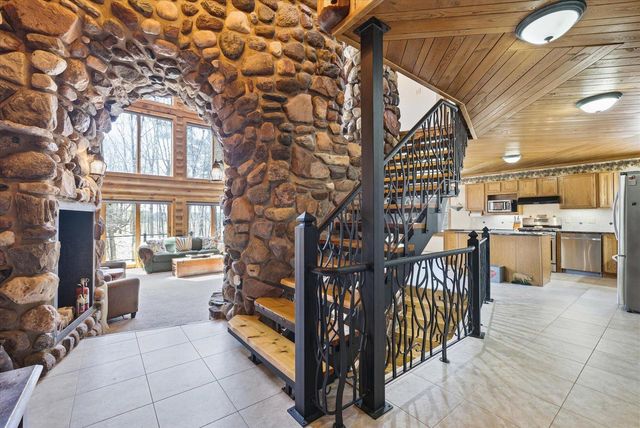 9020 Marken ROAD, Valders, WI 54245