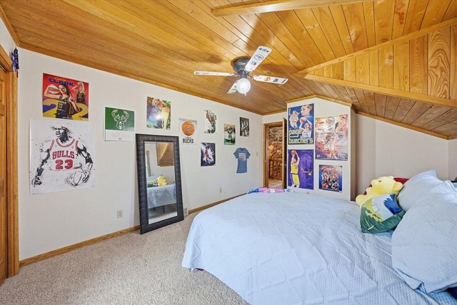 9020 Marken ROAD, Valders, WI 54245