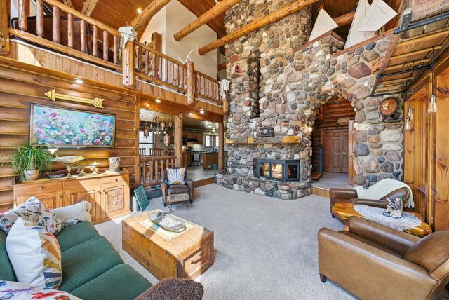 9020 Marken ROAD, Valders, WI 54245