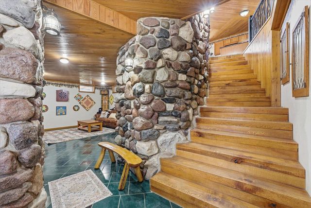 9020 Marken ROAD, Valders, WI 54245