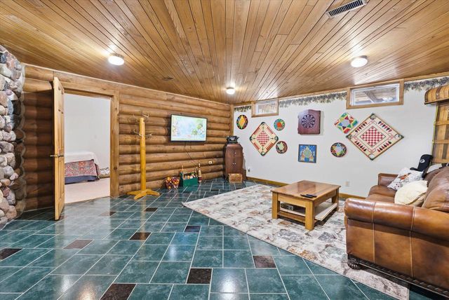 9020 Marken ROAD, Valders, WI 54245