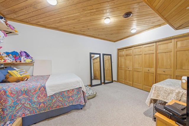 9020 Marken ROAD, Valders, WI 54245