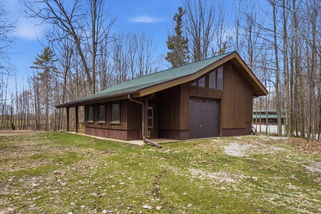 9020 Marken ROAD, Valders, WI 54245