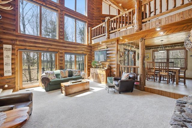 9020 Marken ROAD, Valders, WI 54245