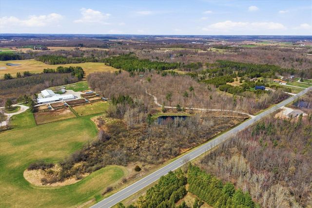 9020 Marken ROAD, Valders, WI 54245