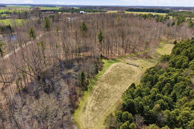 9020 Marken ROAD, Valders, WI 54245