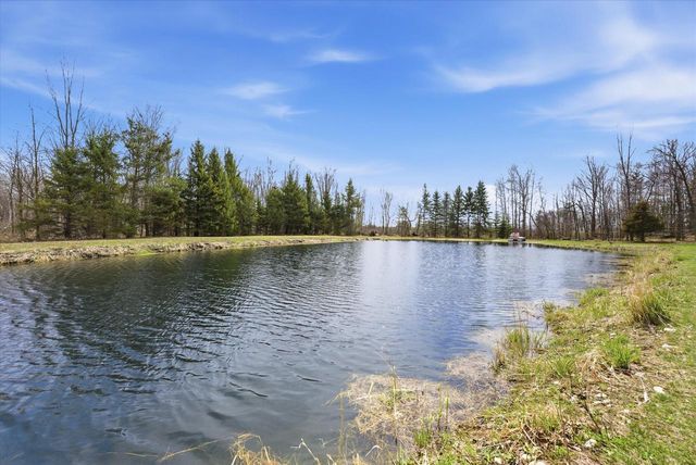 9020 Marken ROAD, Valders, WI 54245