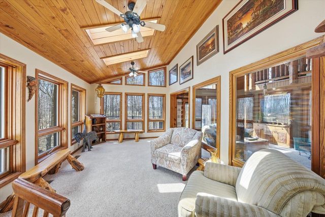 9020 Marken ROAD, Valders, WI 54245
