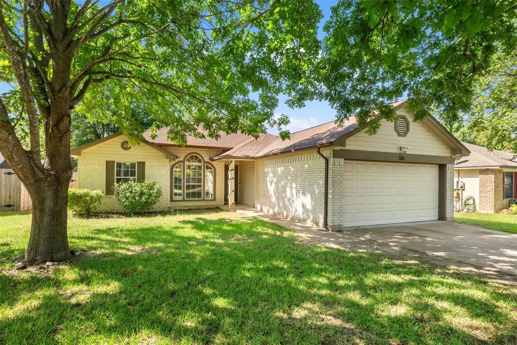 516 Jefferson LN, Georgetown, TX 78626