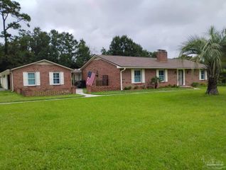 4630 Deerfield Dr, Pensacola, FL 32526