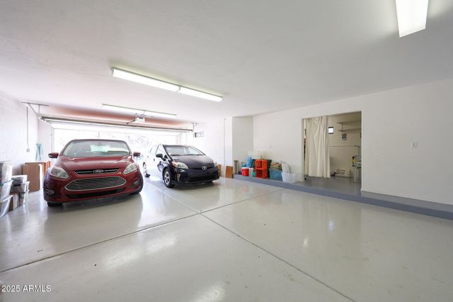 9932 N 16TH Place E, Phoenix, AZ 85020