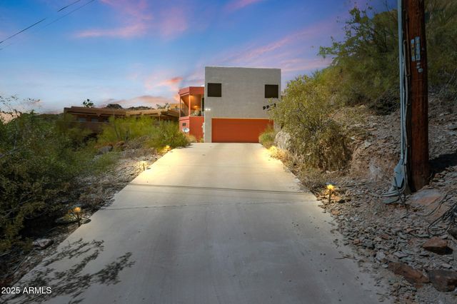 9932 N 16TH Place E, Phoenix, AZ 85020