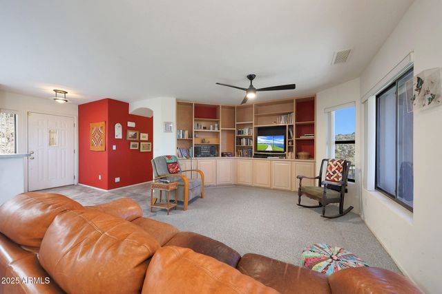 9932 N 16TH Place E, Phoenix, AZ 85020