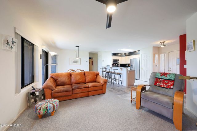 9932 N 16TH Place E, Phoenix, AZ 85020