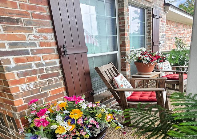 527 Mesa Rdg, San Antonio, TX 78258