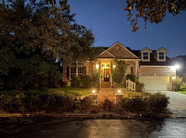 527 Mesa Rdg, San Antonio, TX 78258