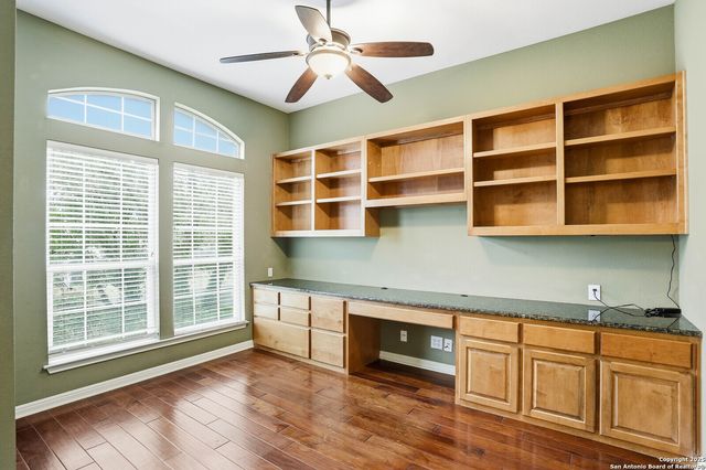 527 Mesa Rdg, San Antonio, TX 78258