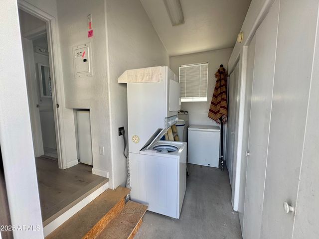 2358 S Pomo Avenue, Apache Junction, AZ 85119