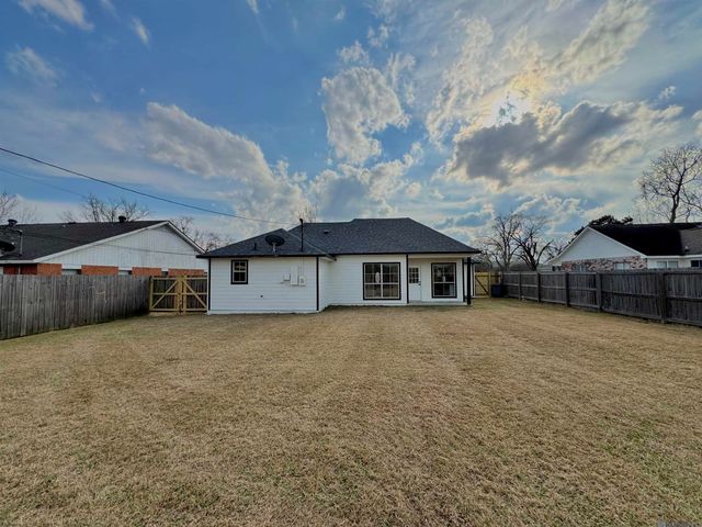 9919 Glerma Dr, Baton Rouge, LA 70810