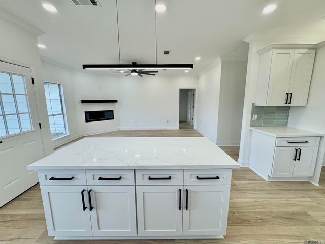 9919 Glerma Dr, Baton Rouge, LA 70810