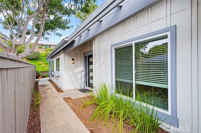 1680 Via Brisa Del Lago, San Marcos, CA 92078