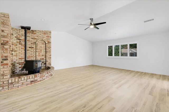 1571 Coats Dr, Yuba City, CA 95993