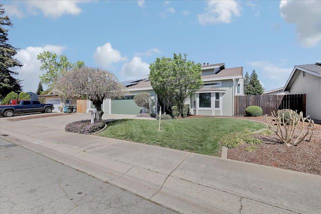 1571 Coats Dr, Yuba City, CA 95993
