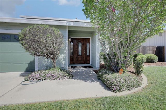 1571 Coats Dr, Yuba City, CA 95993