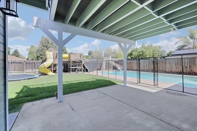 1571 Coats Dr, Yuba City, CA 95993