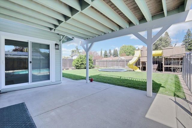 1571 Coats Dr, Yuba City, CA 95993