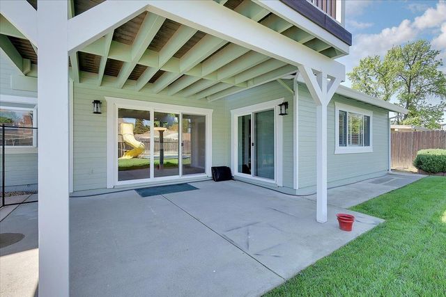 1571 Coats Dr, Yuba City, CA 95993