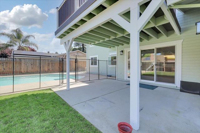 1571 Coats Dr, Yuba City, CA 95993