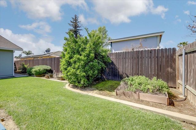 1571 Coats Dr, Yuba City, CA 95993