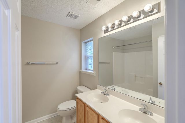 8074 Shadow Oak Drive, North Charleston, SC 29406