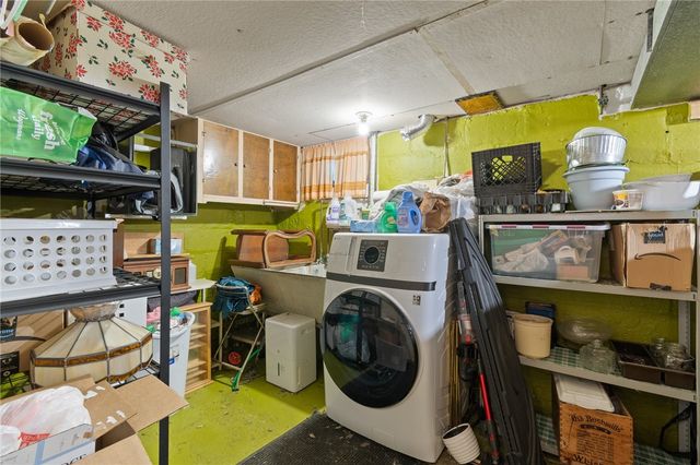 481 Stonewood Avenue, Greece, NY 14616