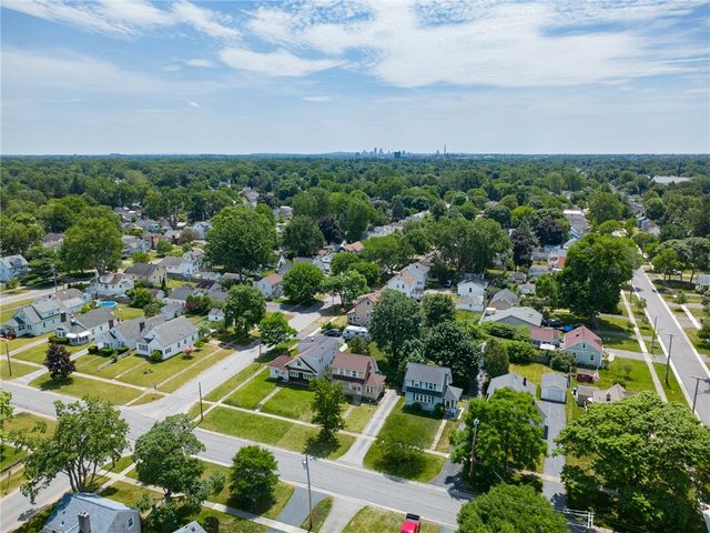 481 Stonewood Avenue, Greece, NY 14616