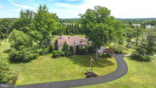 2201 DENBEIGH DR, Jamison, PA 18929
