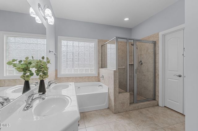 1132 Crystalwater Drive, Fuquay Varina, NC 27526