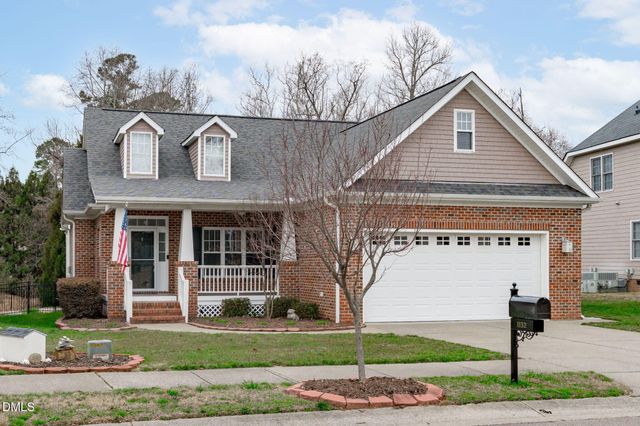 1132 Crystalwater Drive, Fuquay Varina, NC 27526