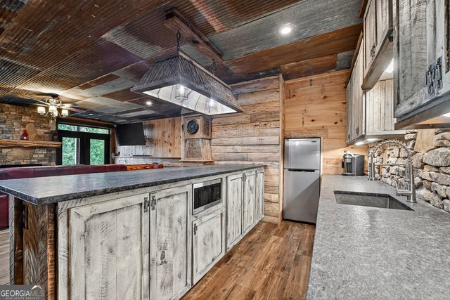 785 Wehunt Road, Blue Ridge, GA 30513